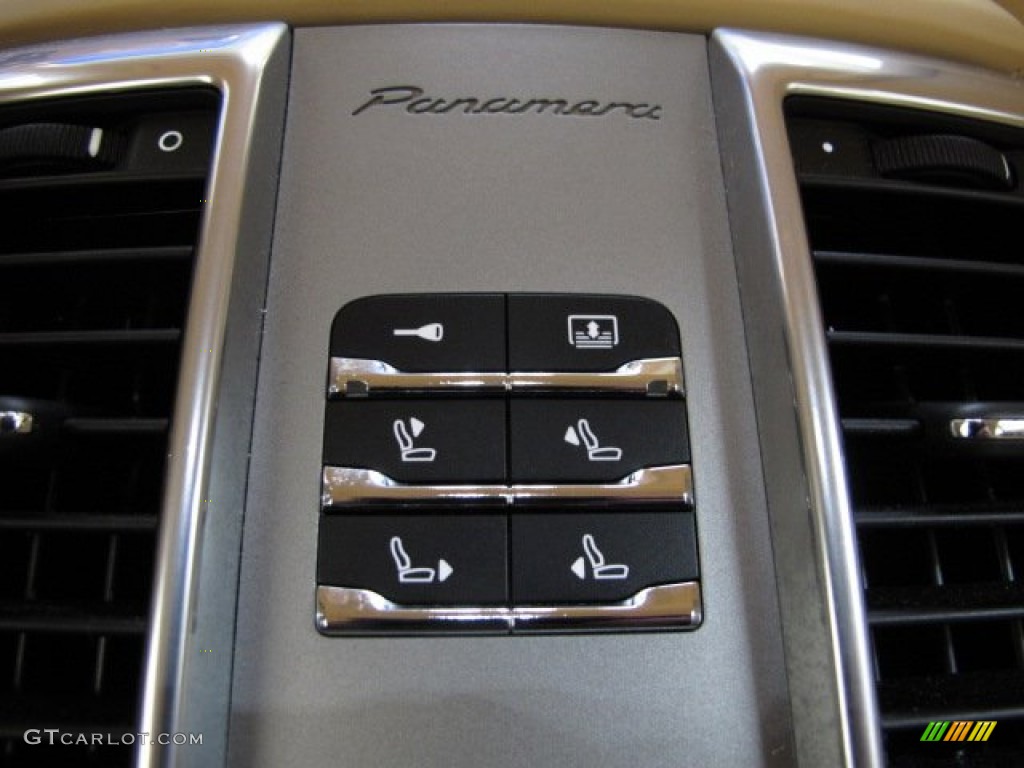 2010 Porsche Panamera Turbo Controls Photo #75031874