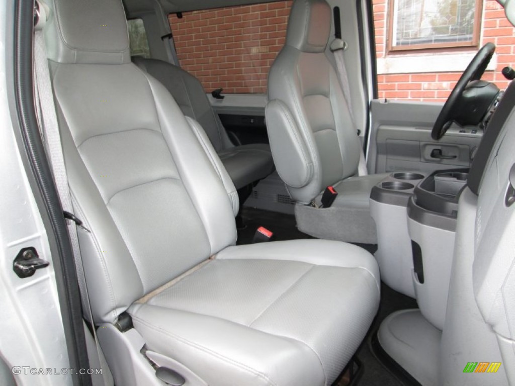 2009 E Series Van E350 Super Duty XLT Passenger - Brilliant Silver Metallic / Medium Flint photo #14