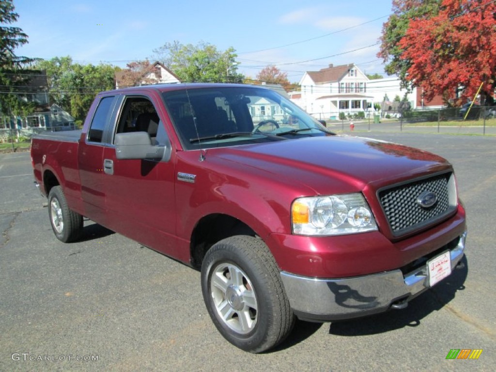 2005 F150 XLT SuperCab 4x4 - Dark Toreador Red Metallic / Medium Flint/Dark Flint Grey photo #12