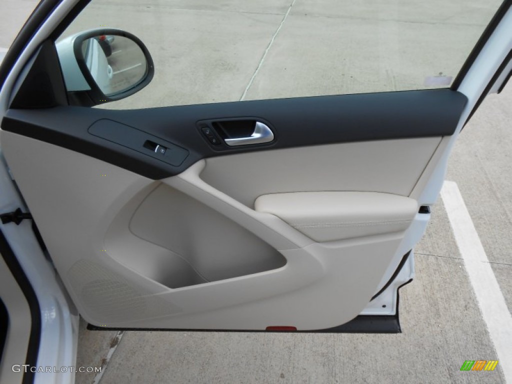 2013 Volkswagen Tiguan SE Beige Door Panel Photo #75034697