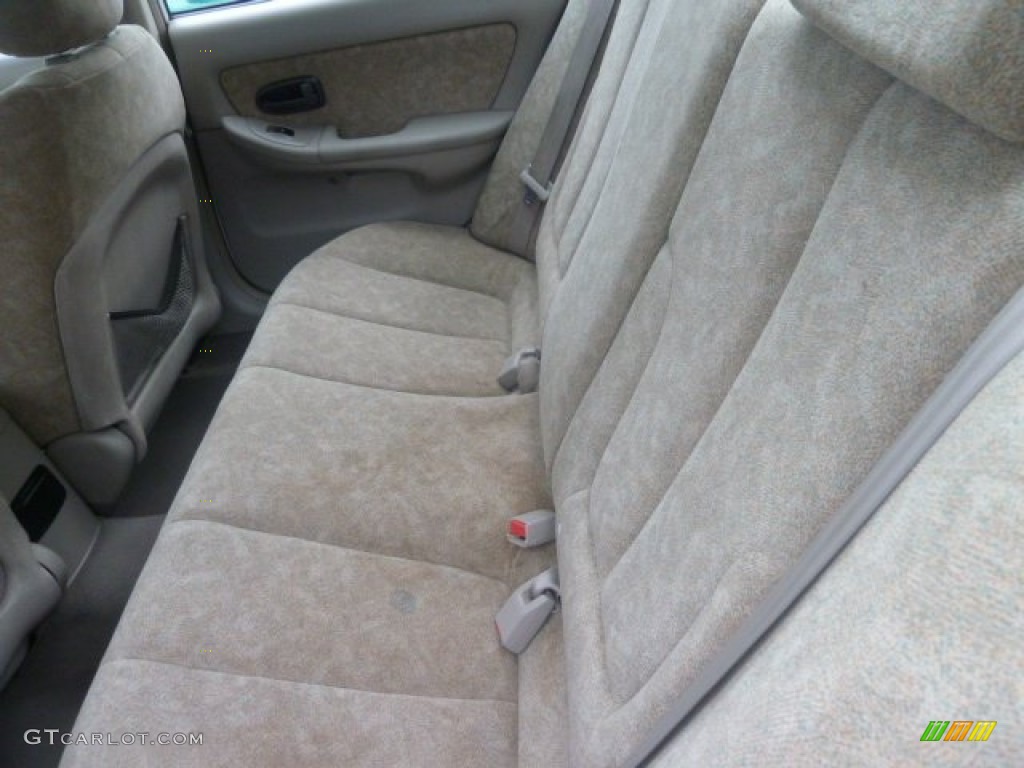 2002 Elantra GLS Sedan - Nordic White / Beige photo #9
