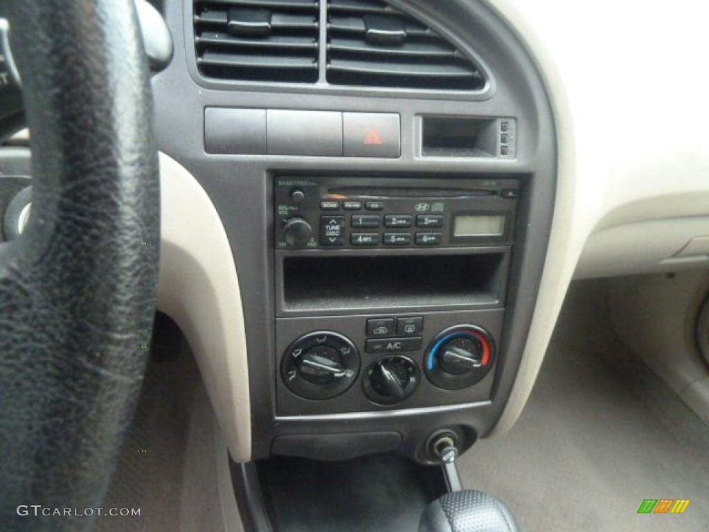 2002 Elantra GLS Sedan - Nordic White / Beige photo #13