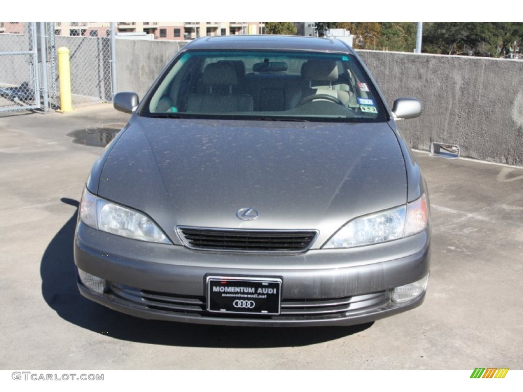 1997 ES 300 - Antique Sage Pearl / Gray photo #2