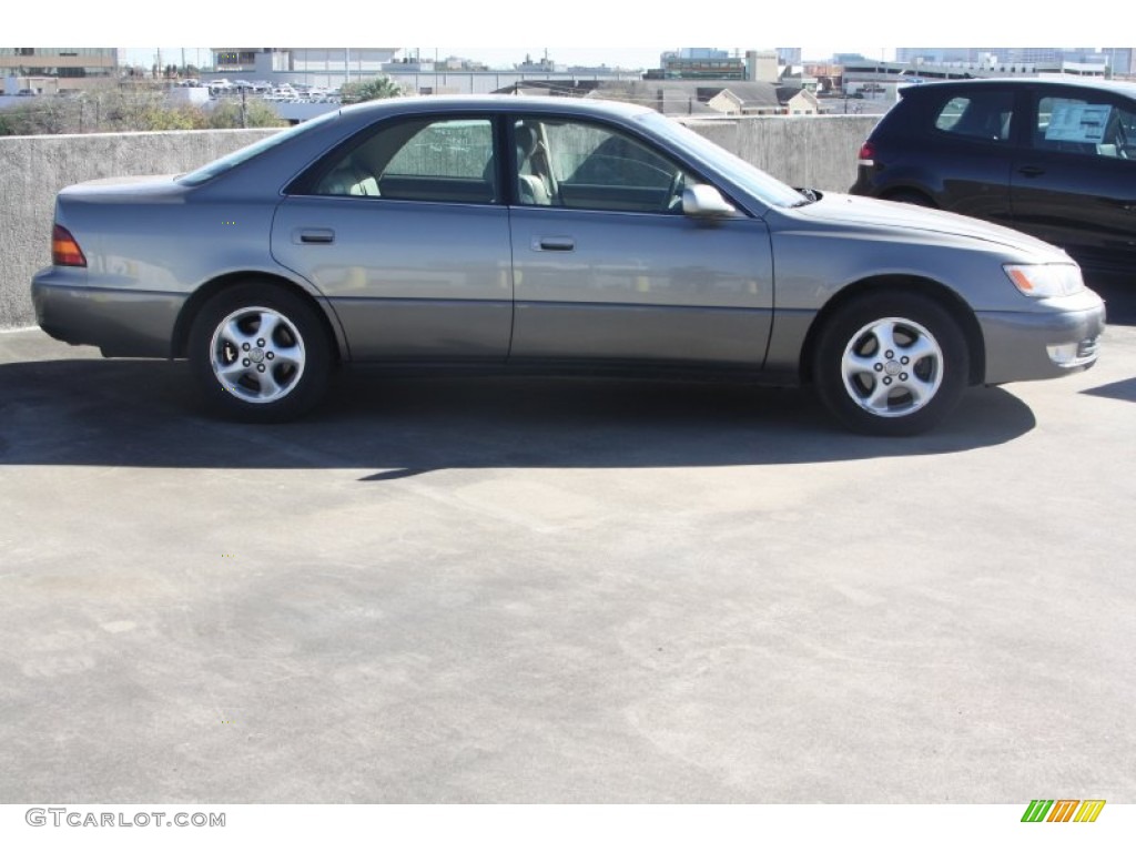 1997 ES 300 - Antique Sage Pearl / Gray photo #4