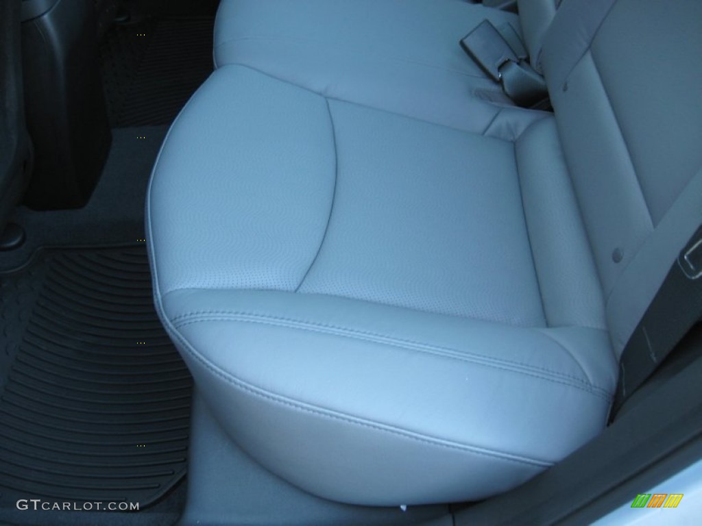 2013 Elantra Limited - Silver / Gray photo #18