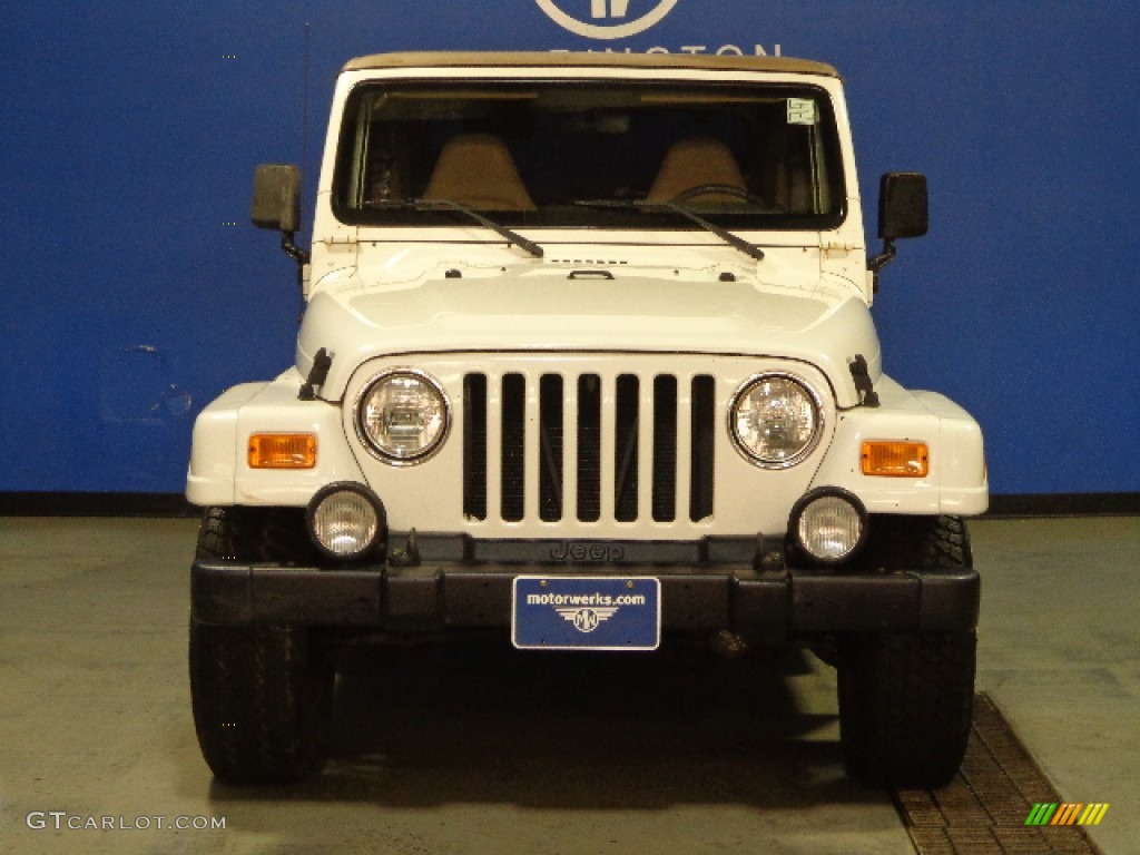 2000 Wrangler Sahara 4x4 - Stone White / Camel photo #2