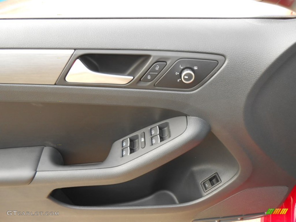 2013 Volkswagen Jetta Hybrid SE Door Panel Photos