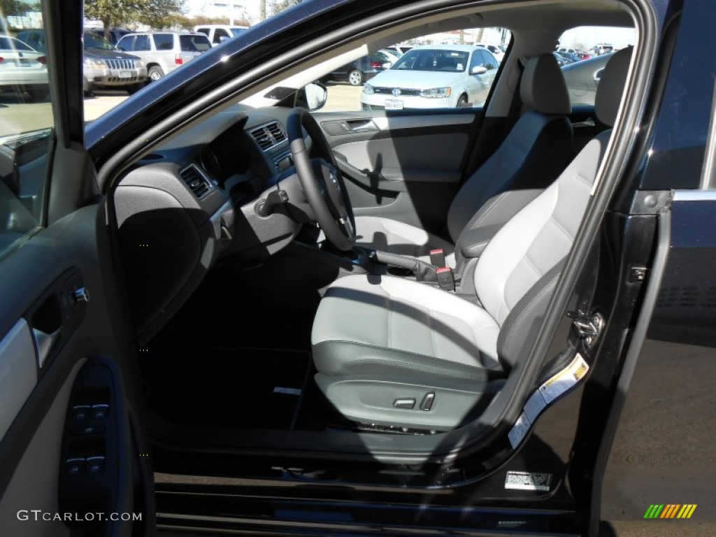 Titan Black Interior 2013 Volkswagen Jetta Hybrid SEL Premium Photo #75043289