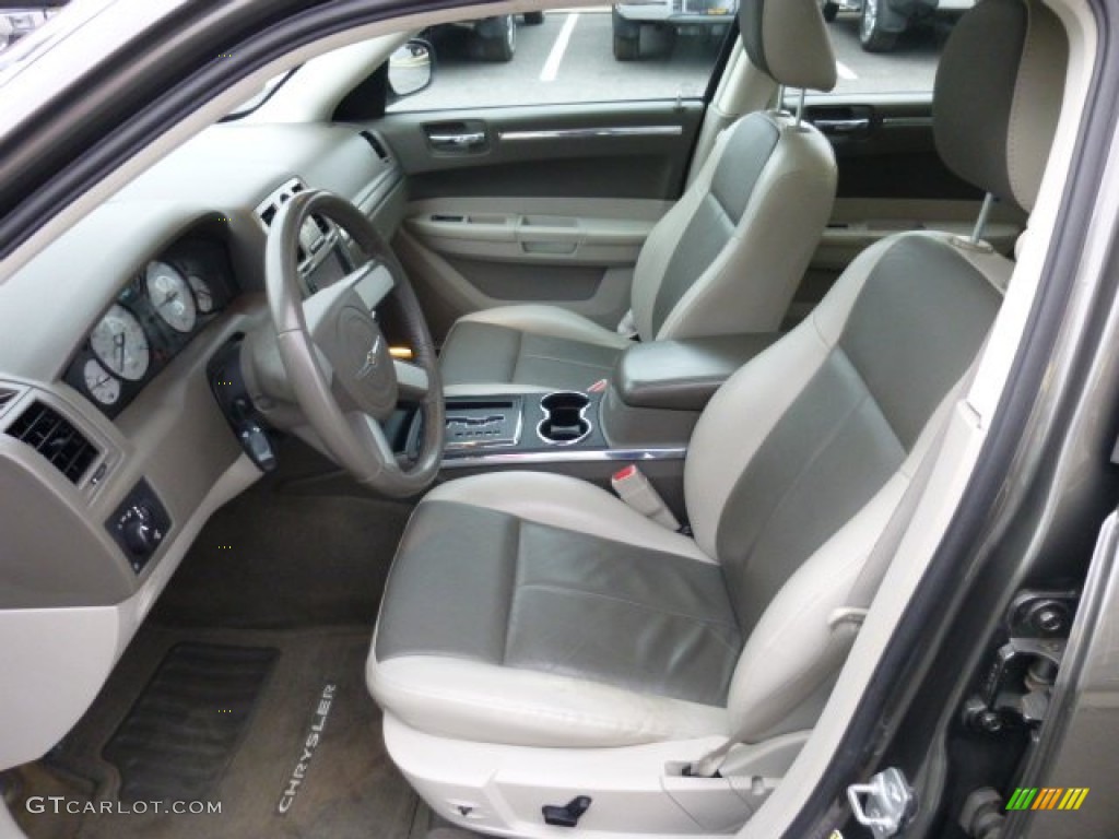 2008 Chrysler 300 Touring Front Seat Photos