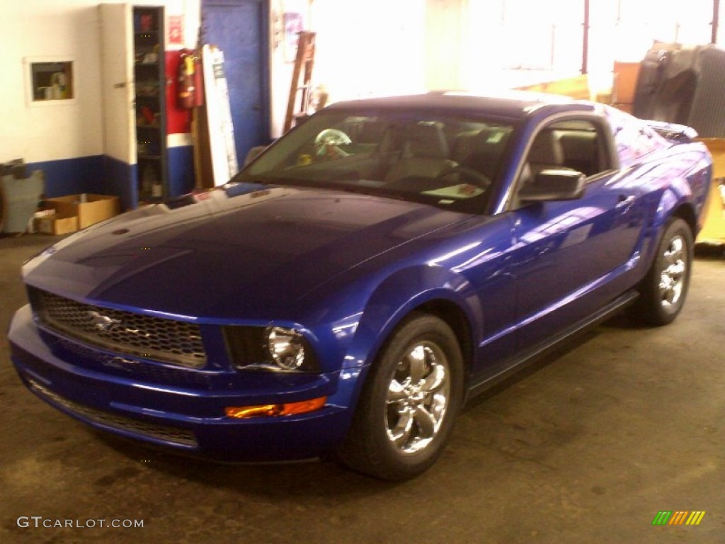 2005 Mustang V6 Premium Coupe - Sonic Blue Metallic / Dark Charcoal photo #1