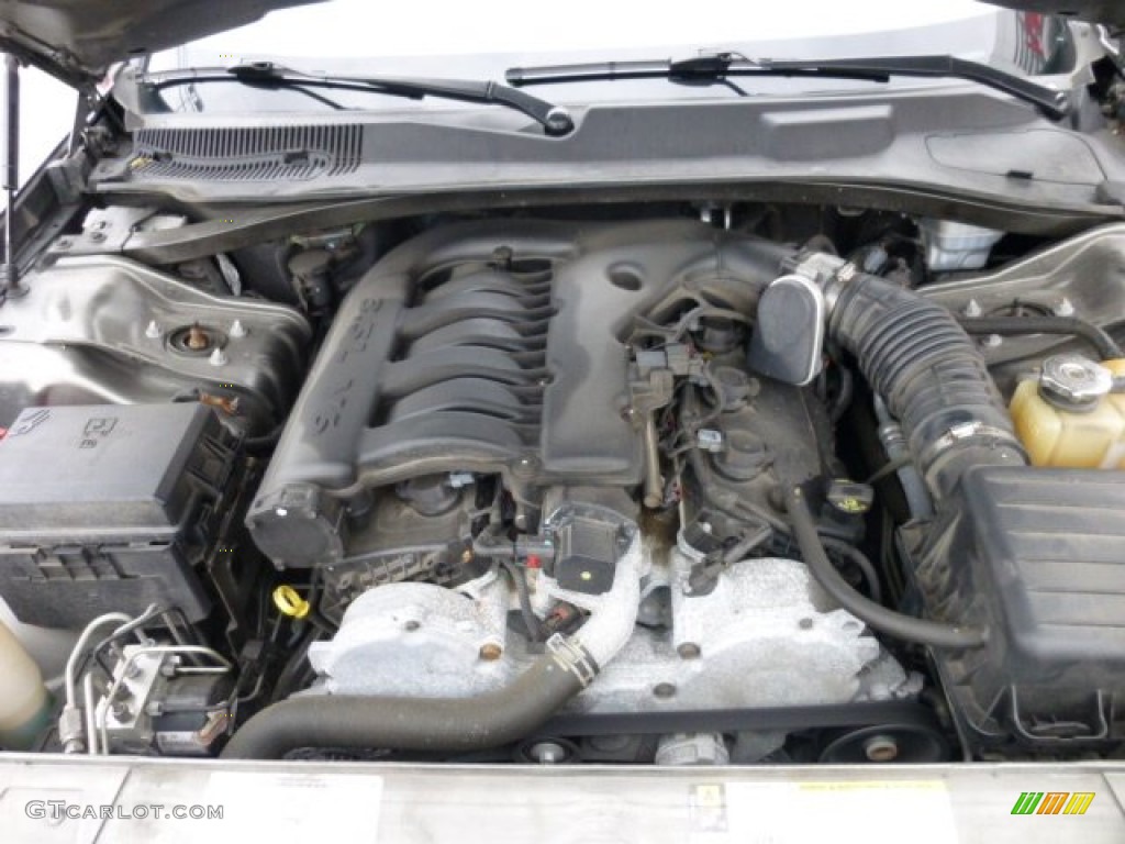 2008 Chrysler 300 Touring Engine Photos