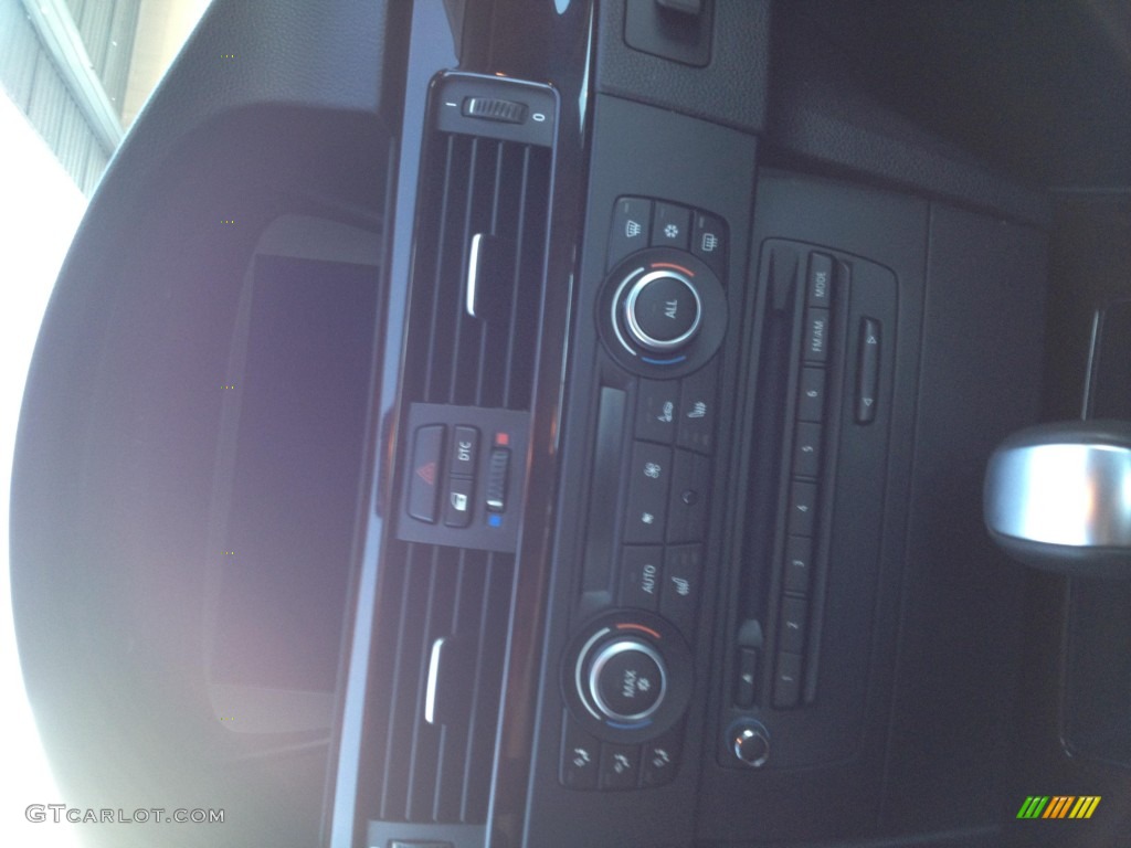 2010 3 Series 328i Sedan - Jet Black / Black photo #3