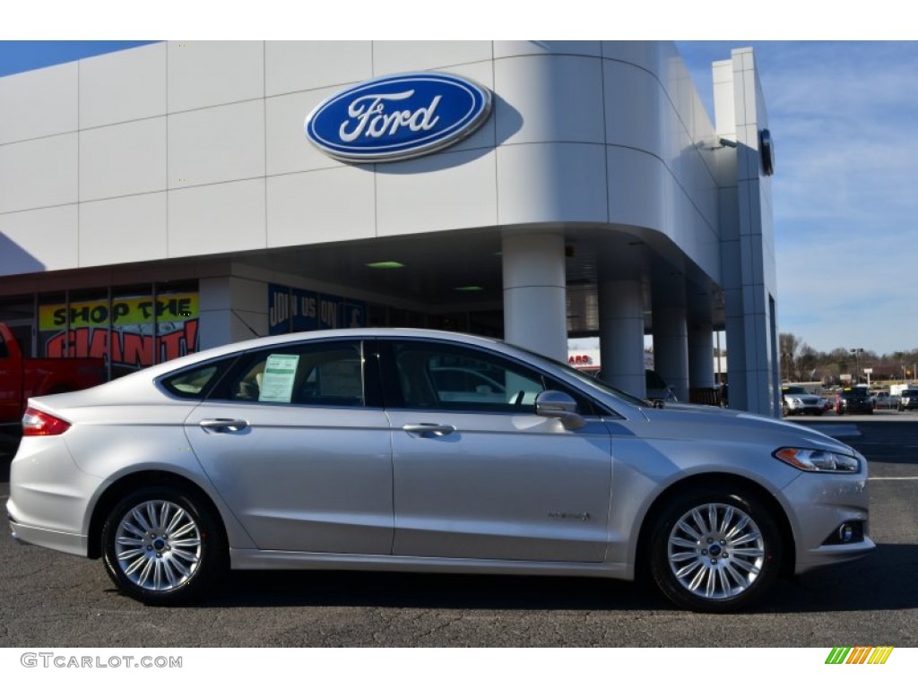 2013 Fusion Hybrid SE - Ingot Silver Metallic / Dune photo #2