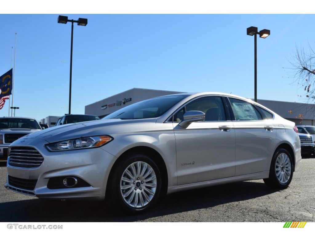 2013 Fusion Hybrid SE - Ingot Silver Metallic / Dune photo #6