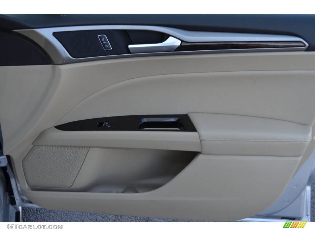 2013 Ford Fusion Hybrid SE Dune Door Panel Photo #75046479