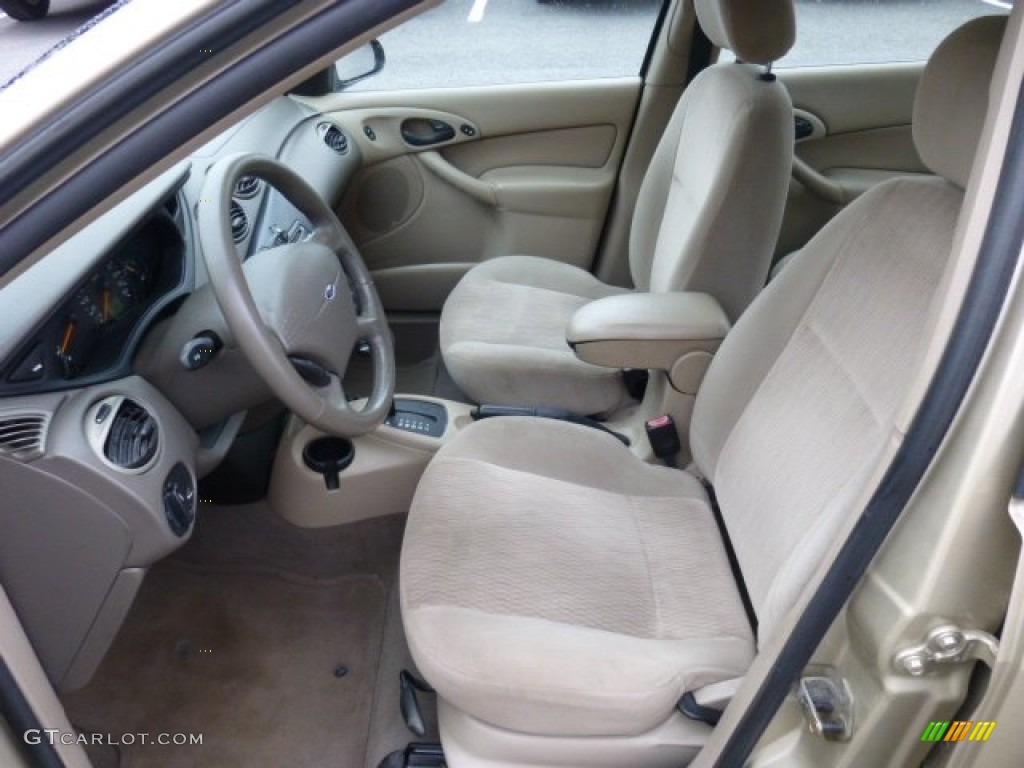 2001 Focus SE Sedan - Jackpot Gold Metallic / Medium Pebble photo #7
