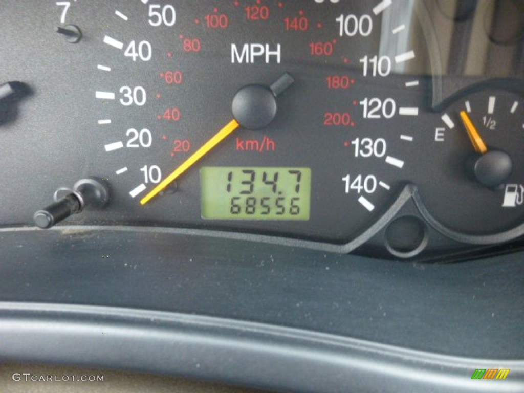 2001 Focus SE Sedan - Jackpot Gold Metallic / Medium Pebble photo #20
