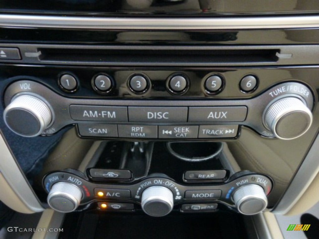 2013 Nissan Pathfinder SV 4x4 Audio System Photos