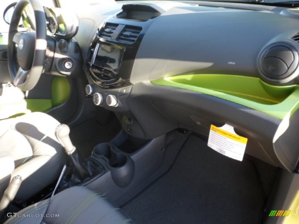 2013 Chevrolet Spark LT Green/Green Dashboard Photo #75053471