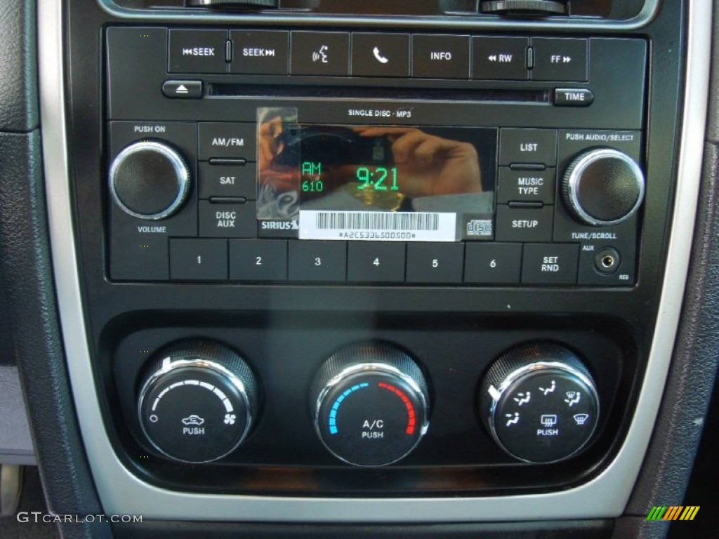 2011 Dodge Caliber Mainstreet Controls Photo #75054202