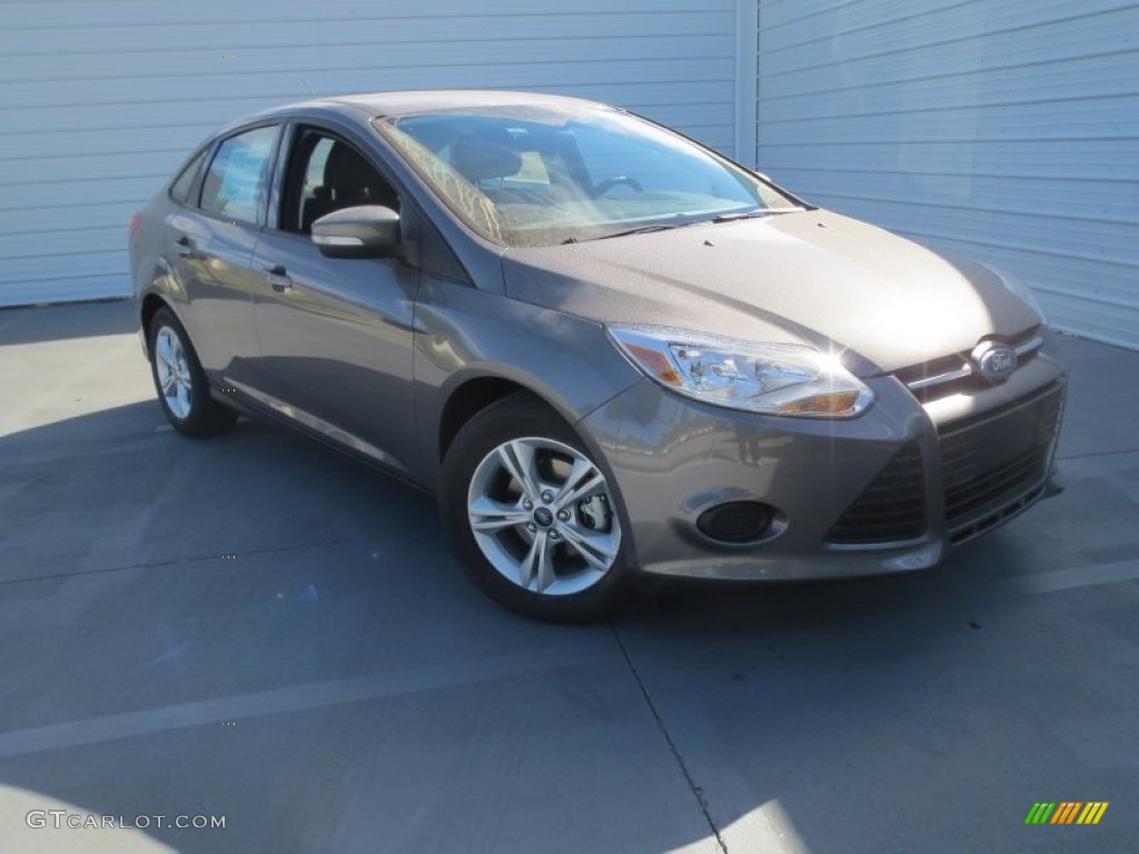 2013 Focus SE Sedan - Sterling Gray / Charcoal Black photo #1