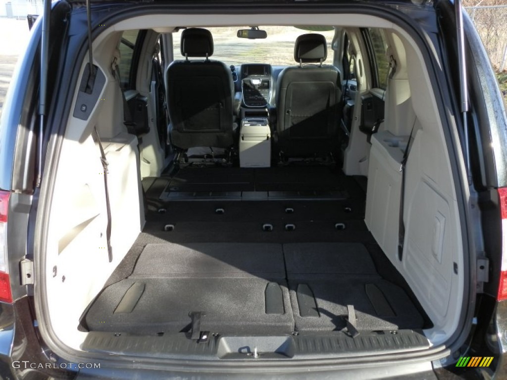 2012 Chrysler Town & Country Touring Trunk Photo #75055729