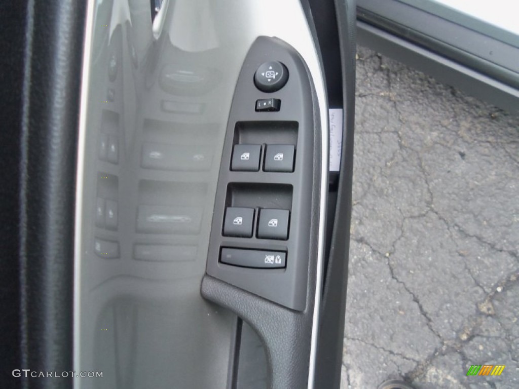 2011 Chevrolet Volt Hatchback Controls Photo #75056111