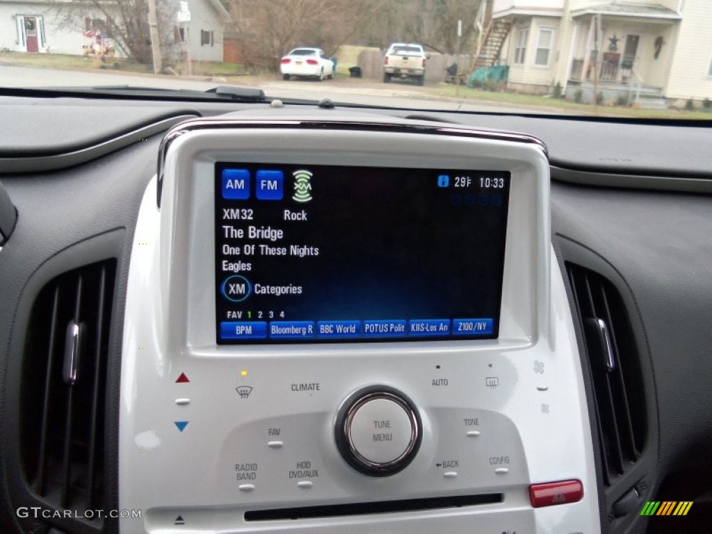 2011 Chevrolet Volt Hatchback Audio System Photo #75056252