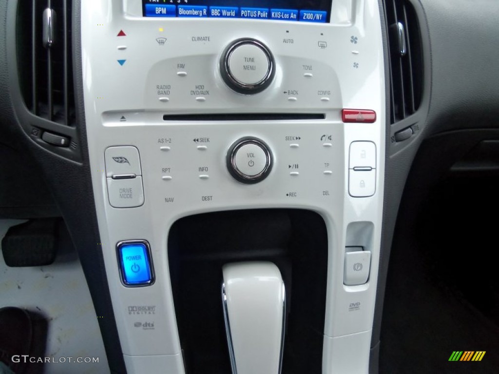 2011 Chevrolet Volt Hatchback Controls Photo #75056273