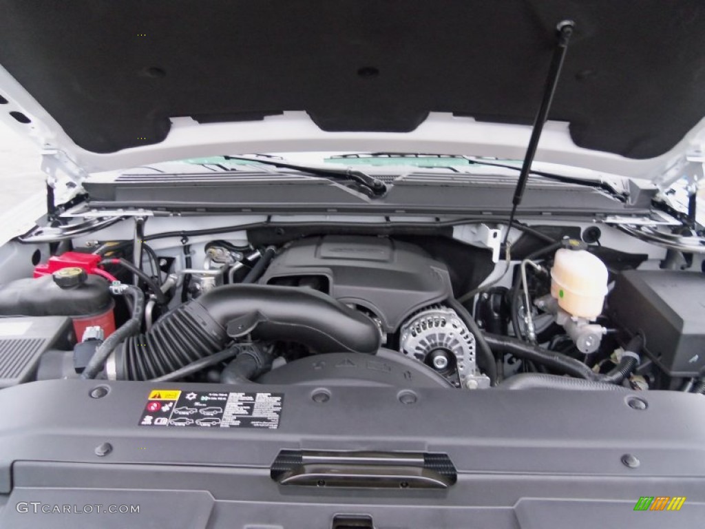 2013 Chevrolet Suburban 2500 LT 4x4 Engine Photos