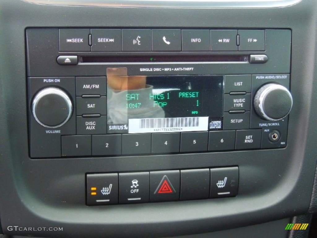 2013 Dodge Avenger SXT V6 Audio System Photos