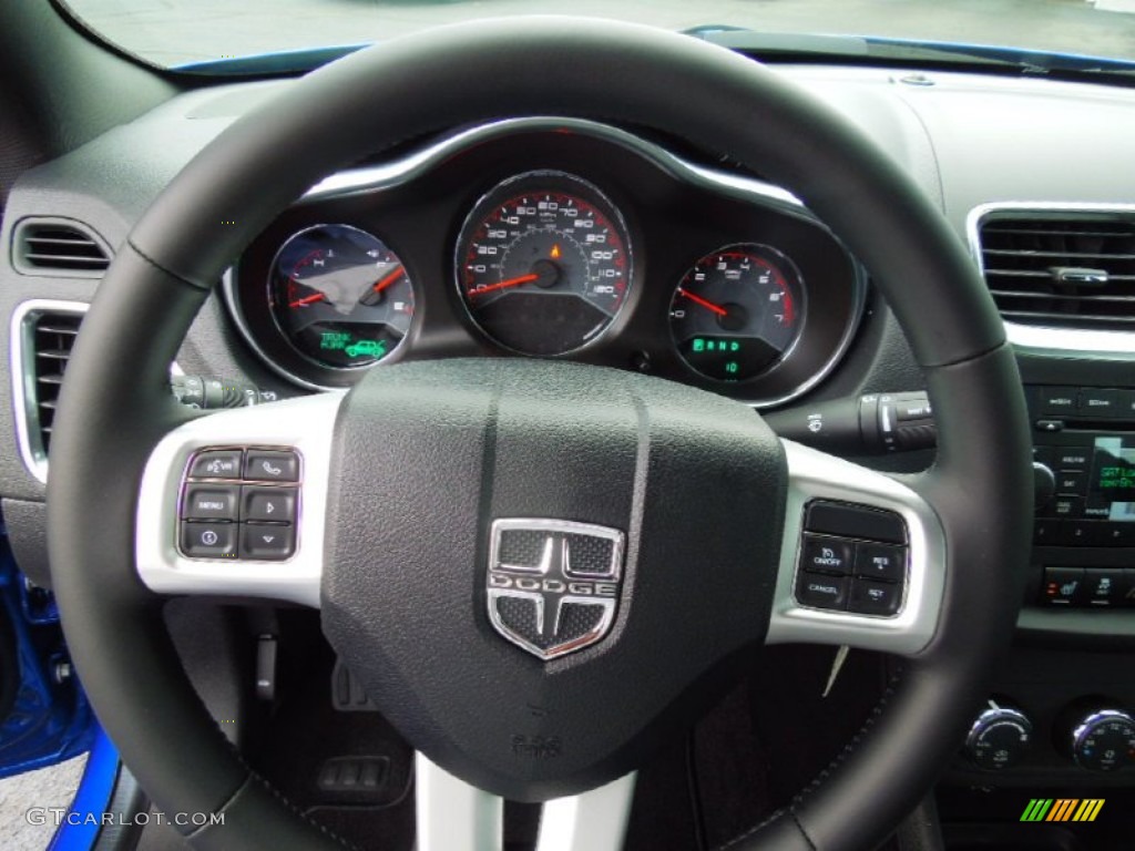 2013 Dodge Avenger SXT V6 Steering Wheel Photos