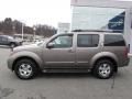 Granite Metallic - Pathfinder SE 4x4 Photo No. 2
