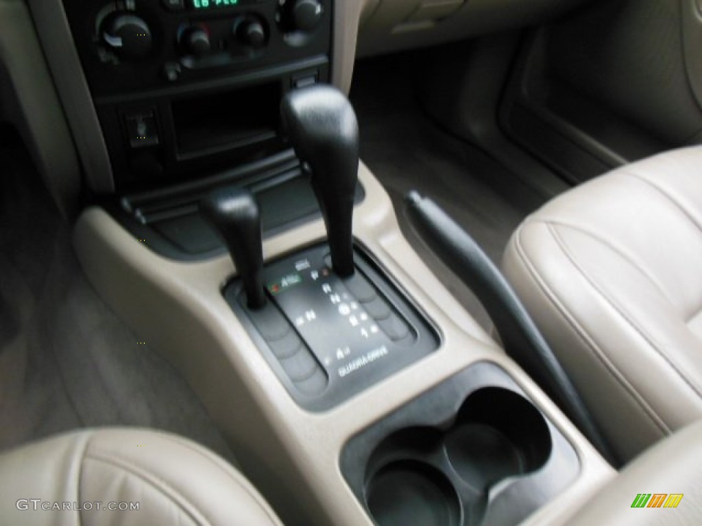 2004 Grand Cherokee Limited 4x4 - Onyx Green Pearl / Taupe photo #17
