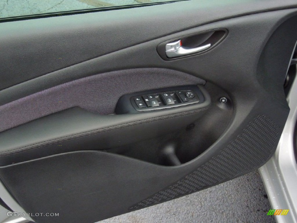 2013 Dodge Dart SE Door Panel Photos