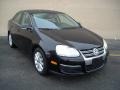 Black - Jetta SE Sedan Photo No. 1