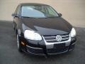 Black - Jetta SE Sedan Photo No. 2