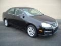 Black - Jetta SE Sedan Photo No. 4