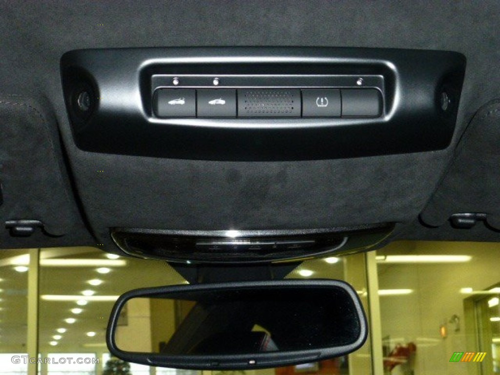 2009 Maserati GranTurismo S Controls Photo #75065020