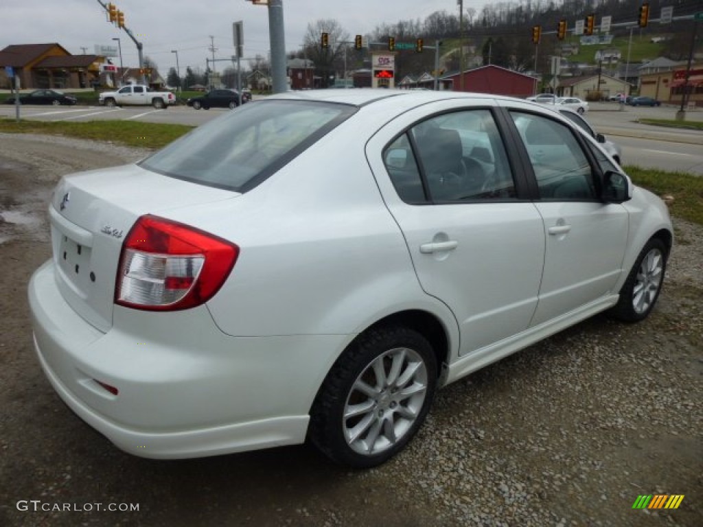 2008 SX4 Sedan - White Water Pearl / Black photo #5