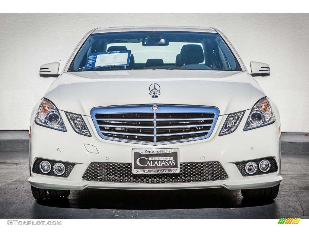 2010 E 550 Sedan - Arctic White / Black photo #2