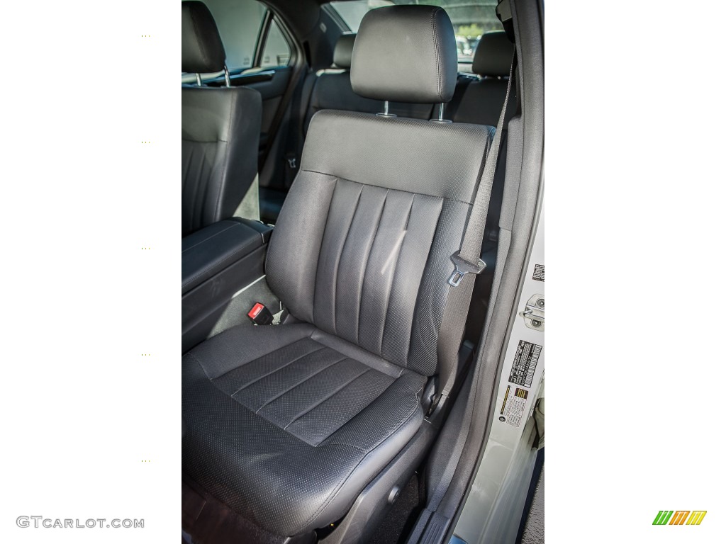 2010 E 550 Sedan - Arctic White / Black photo #21
