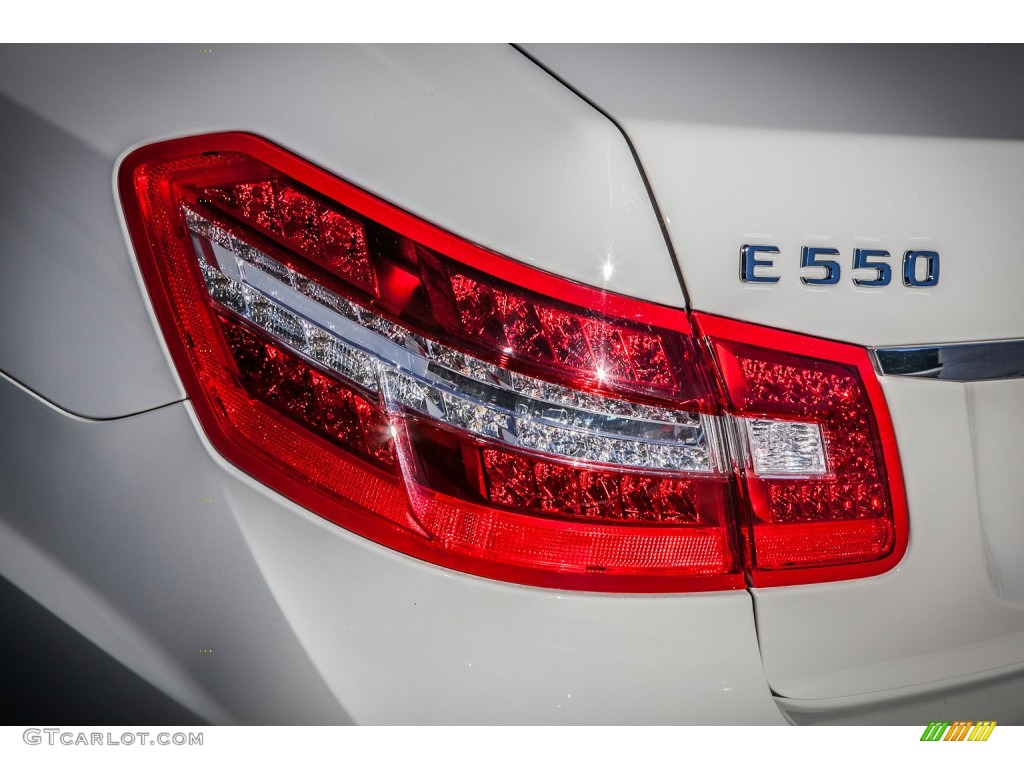 2010 E 550 Sedan - Arctic White / Black photo #30