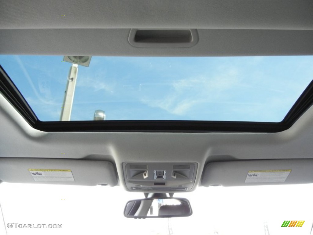 2011 Jaguar XF Sport Sedan Sunroof Photos