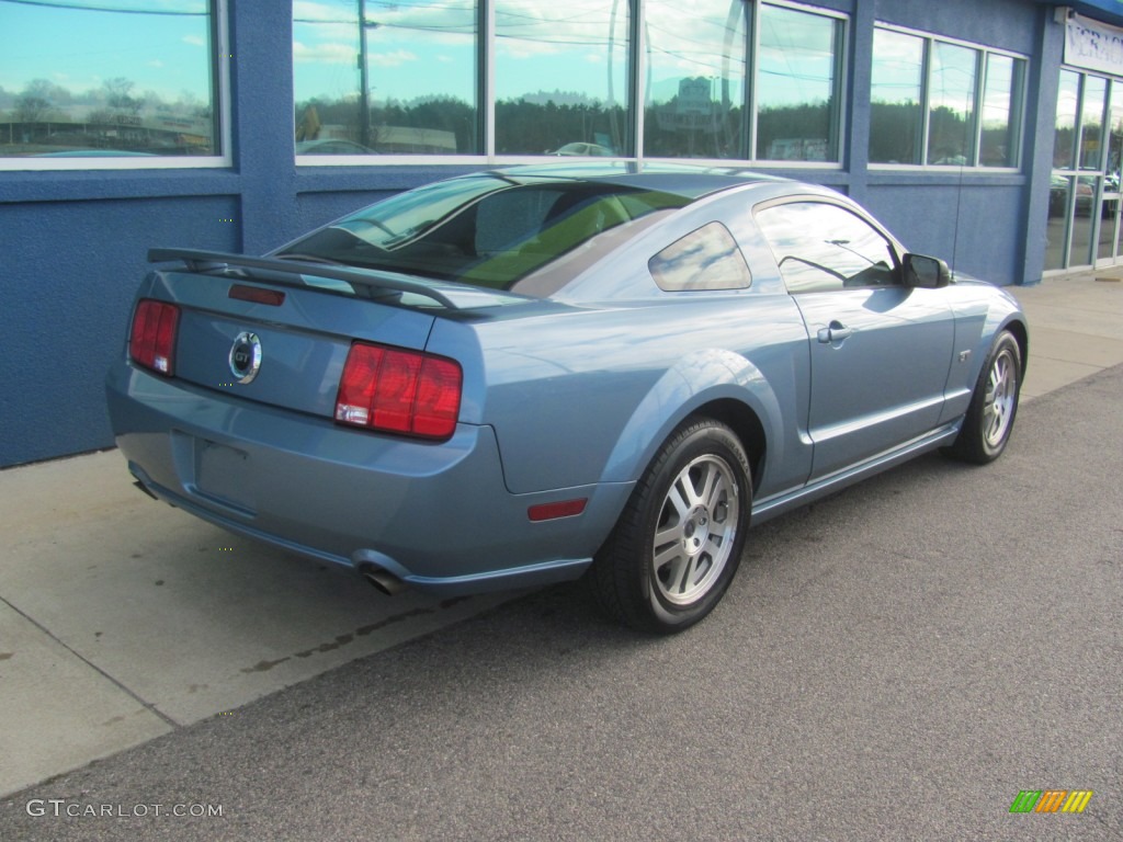 2005 Mustang GT Premium Coupe - Windveil Blue Metallic / Dark Charcoal photo #6