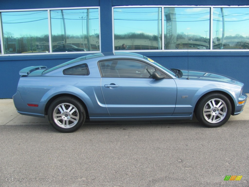 2005 Mustang GT Premium Coupe - Windveil Blue Metallic / Dark Charcoal photo #7