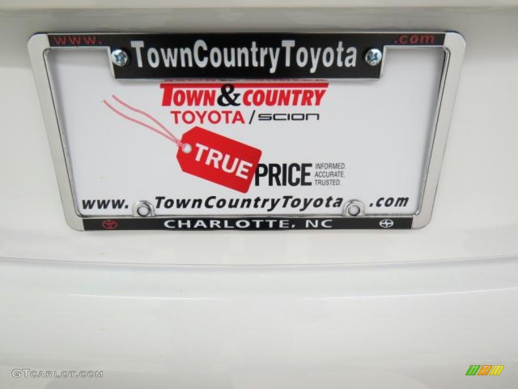 2012 Camry L - Super White / Ivory photo #21