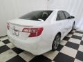 Super White - Camry SE Photo No. 18