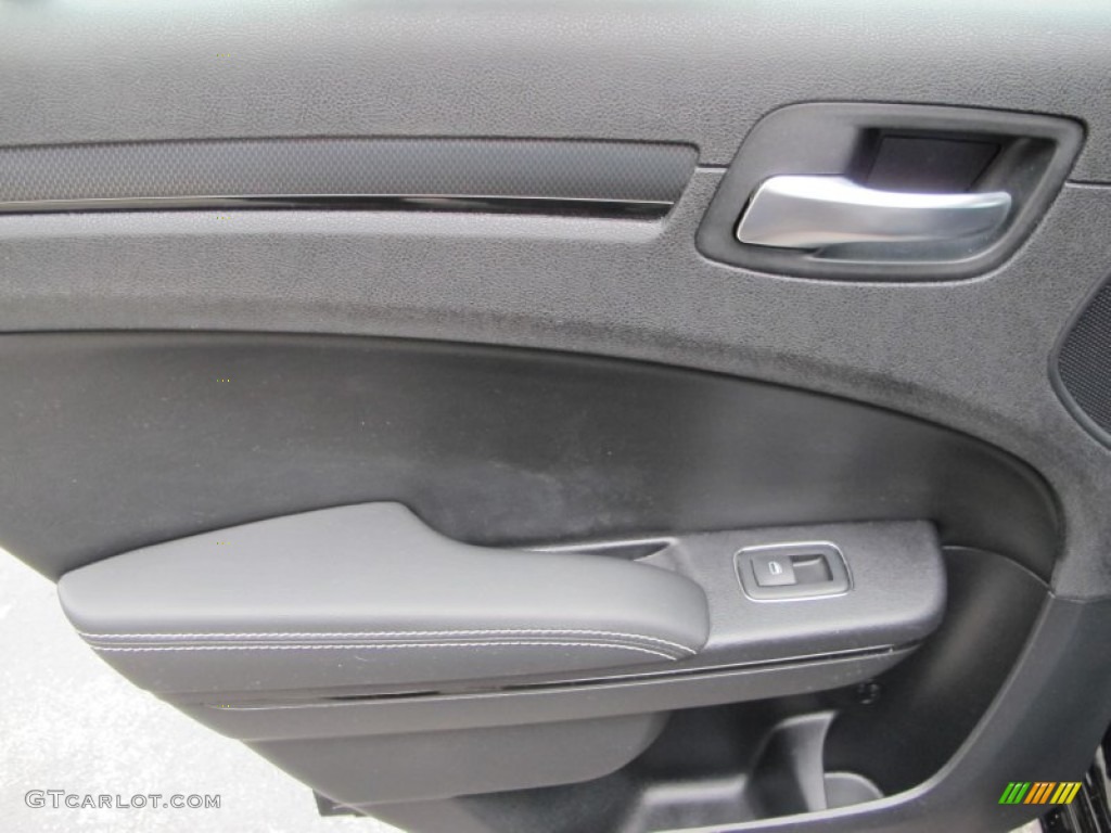 2012 Chrysler 300 S V6 Black Door Panel Photo #75079179