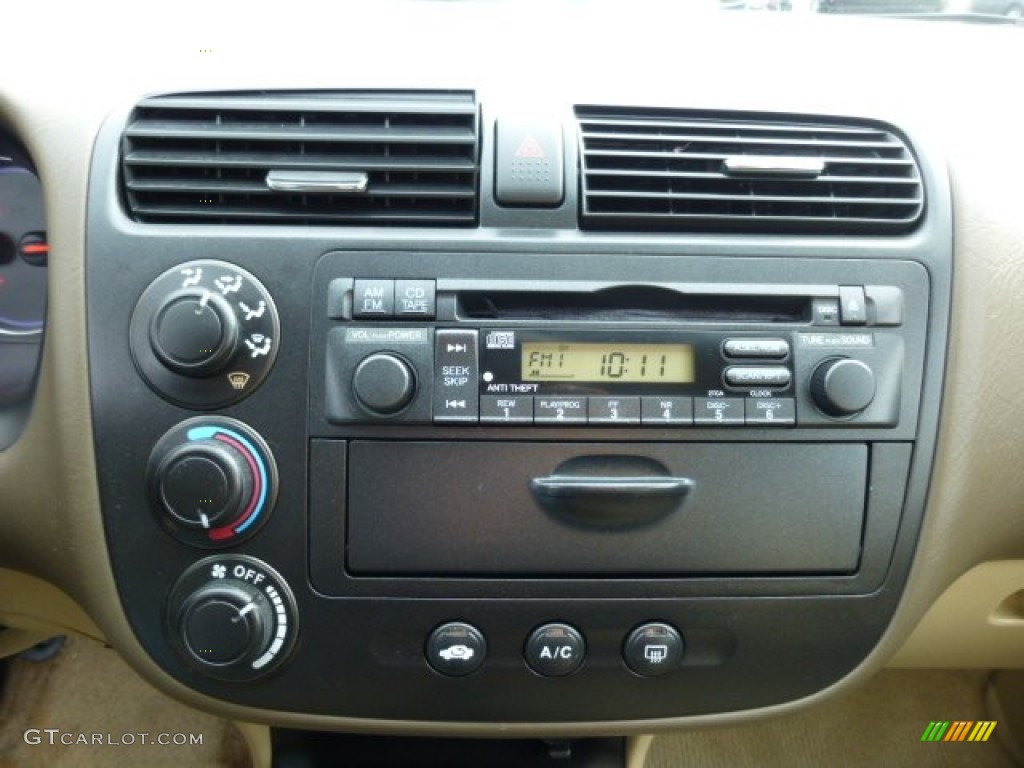 2004 Honda Civic LX Sedan Controls Photo #75080157